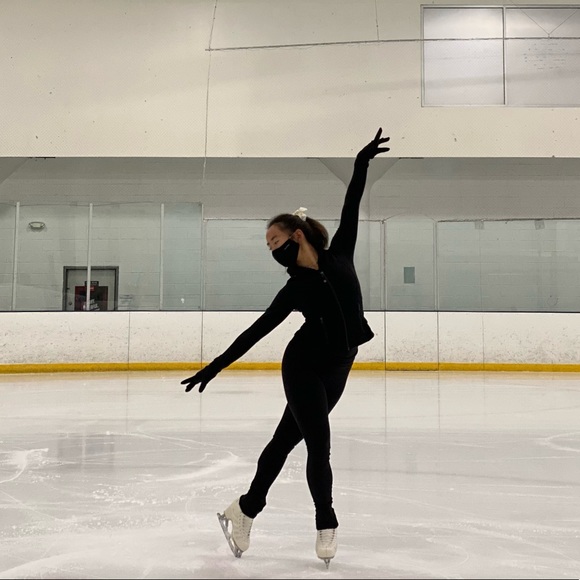 Meet your Posher, Caroline! - Picture 7 of 8